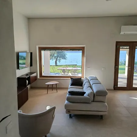 Melissa With A Pool In The Tranquility Of The Hills With A View Of Trasimeno Villa