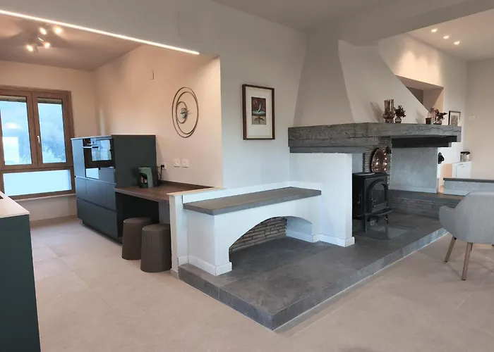 Melissa With A Pool In The Tranquility Of The Hills With A View Of Trasimeno Villa