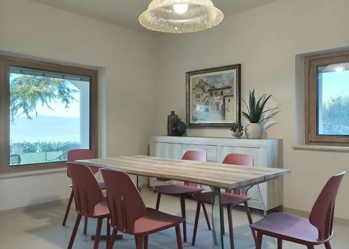 Melissa With A Pool In The Tranquility Of The Hills With A View Of Trasimeno