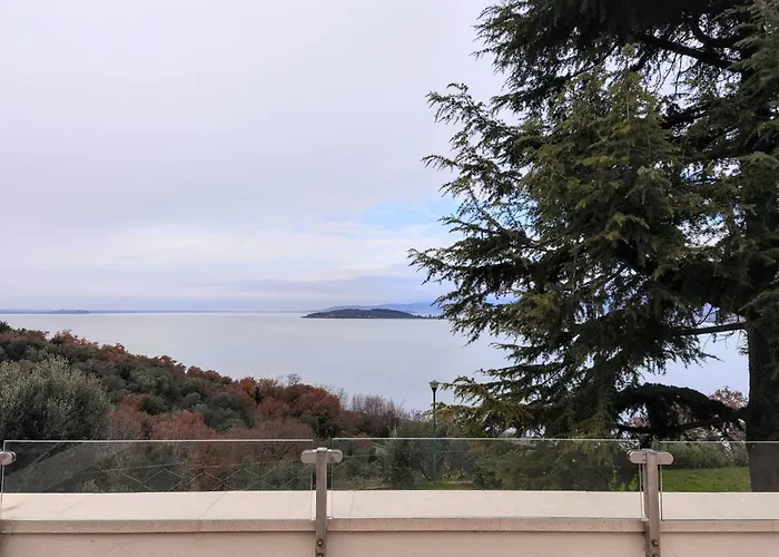Melissa With A Pool In The Tranquility Of The Hills With A View Of Trasimeno Villa